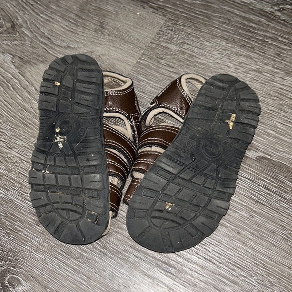 Brown sandals - Picture 3 of 4